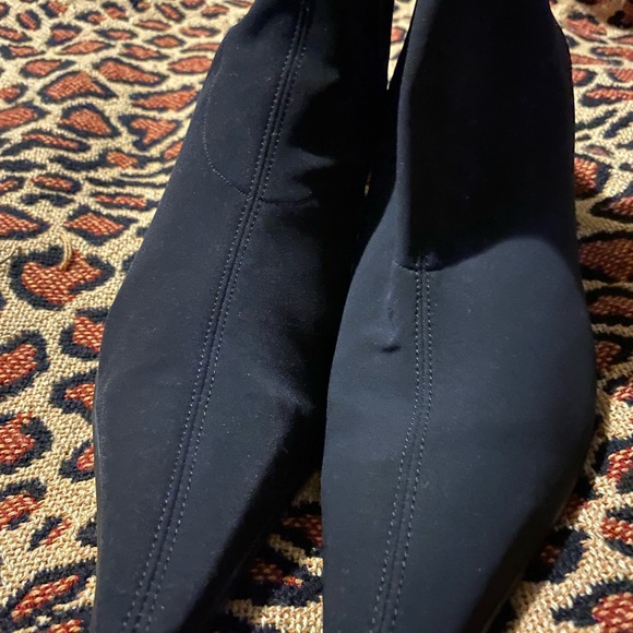 Donald J Pliner black shoe boot - Picture 1 of 9